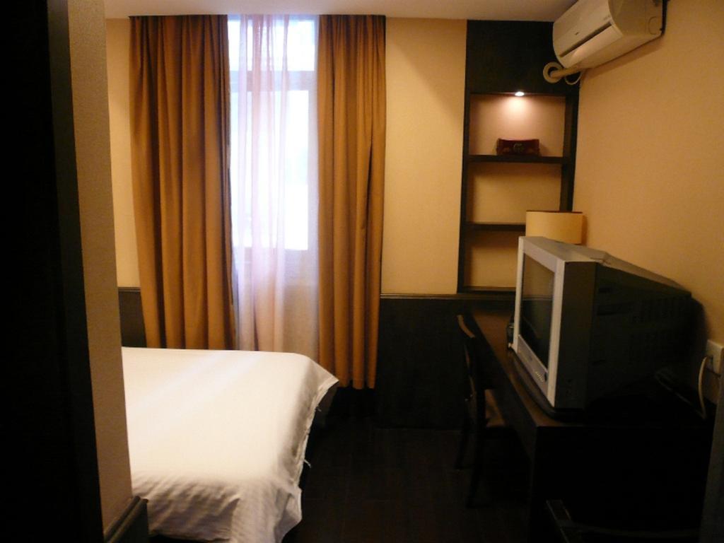 Baolong Homelike Hotel - Henglong Hotel Jingan Экстерьер фото