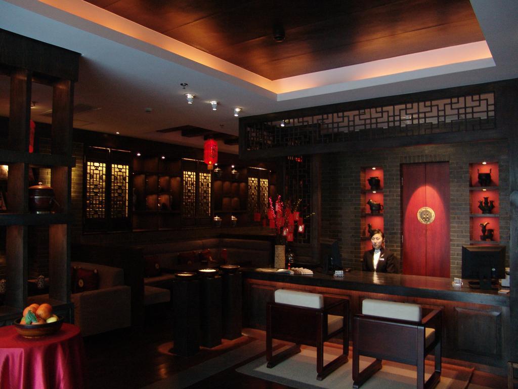 Baolong Homelike Hotel - Henglong Hotel Jingan Экстерьер фото